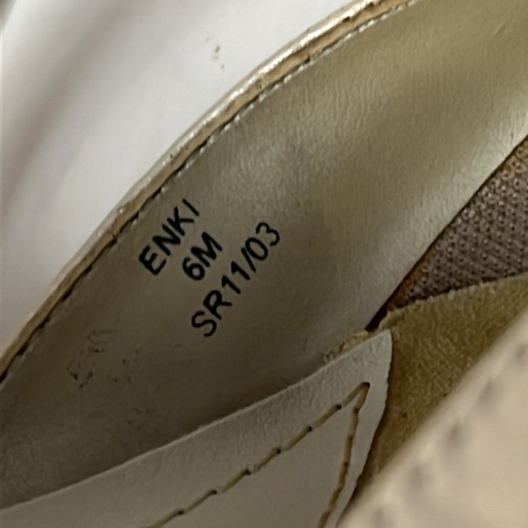 Villager Shoes Kitten Heels - Picture 7 of 15